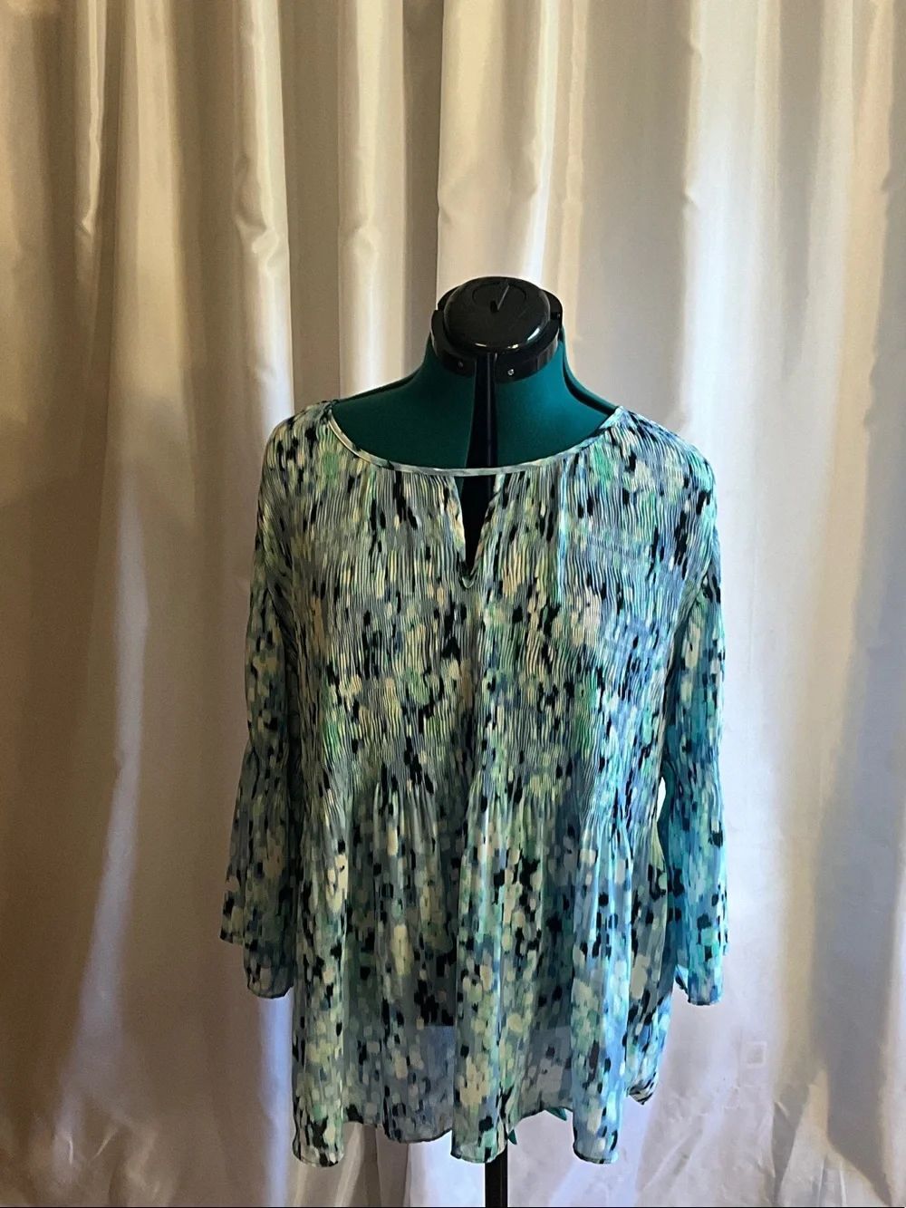 Aqua Multi-Color Split-Neck Blouse by Floral & Ivy in 1xl